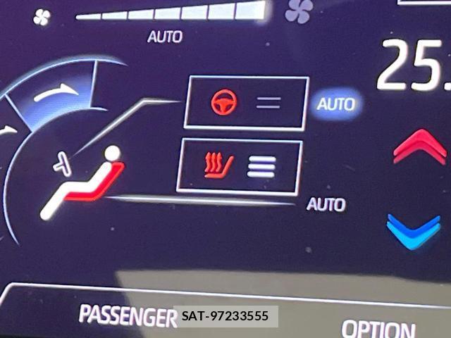 Toyota CROWN HYBRID 2020-01 8653286-7