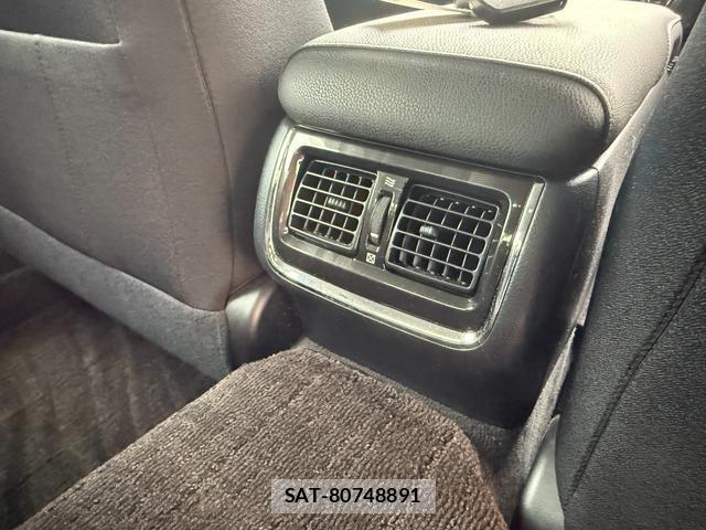 Toyota CROWN HYBRID 2015 8653439-17