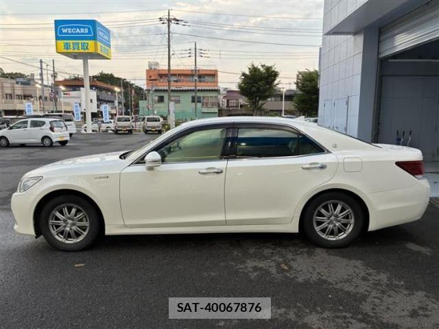 Toyota CROWN HYBRID 2013-07 8653708-1