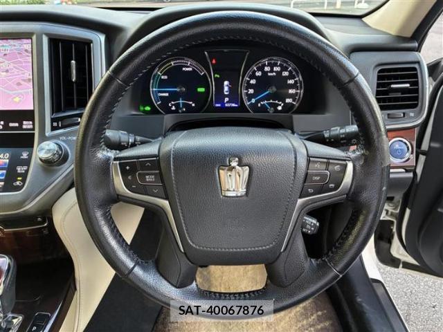 Toyota CROWN HYBRID 2013-07 8653708-11