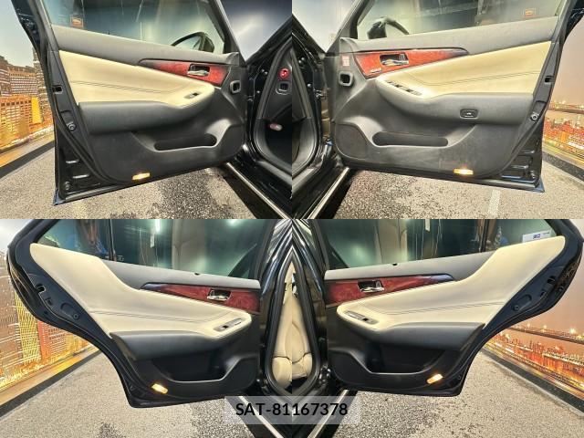 Toyota CROWN MAJESTA 2015-08 8647757-6