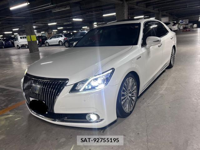 Toyota CROWN MAJESTA 2018-01 8652819-8