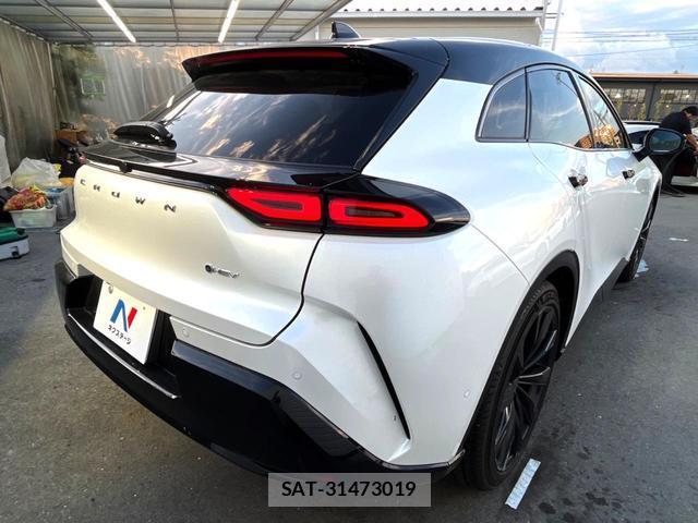 Toyota CROWN 2025-02 8646799-17