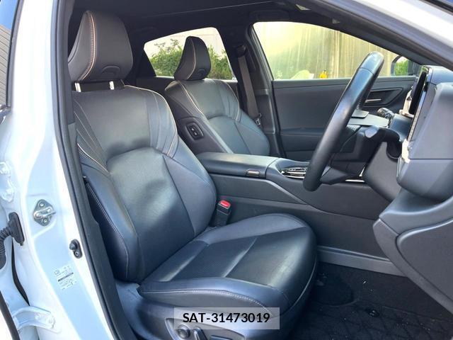 Toyota CROWN 2025-02 8646799-8