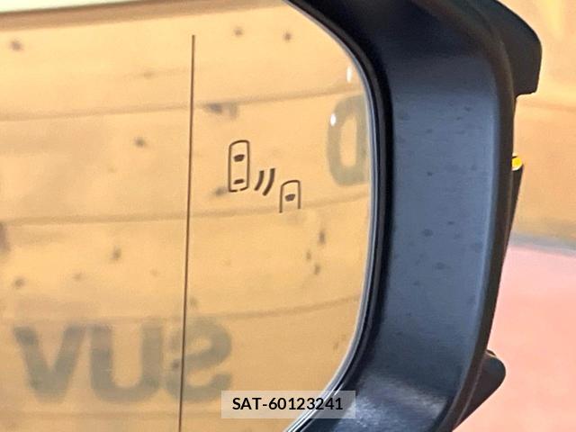 Toyota CROWN 2024-07 8647287-6