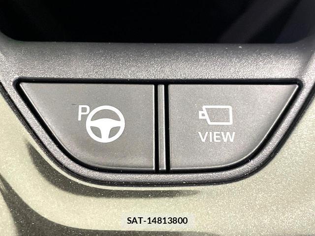 Toyota CROWN 2024-03 8647443-5