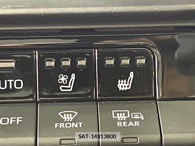 Toyota CROWN 2024-03 8647443-6