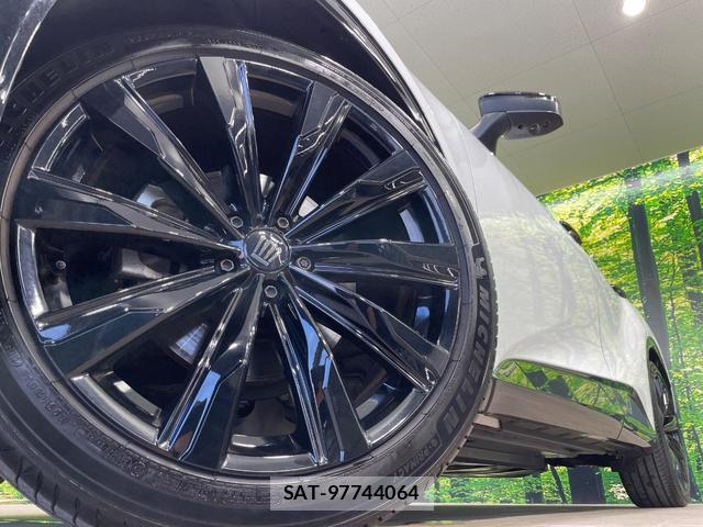 Toyota CROWN 2024-10 8647477-12