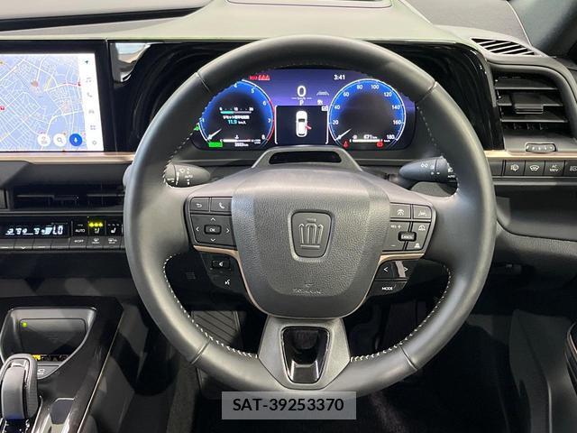 Toyota CROWN 2025-03 8647839-10