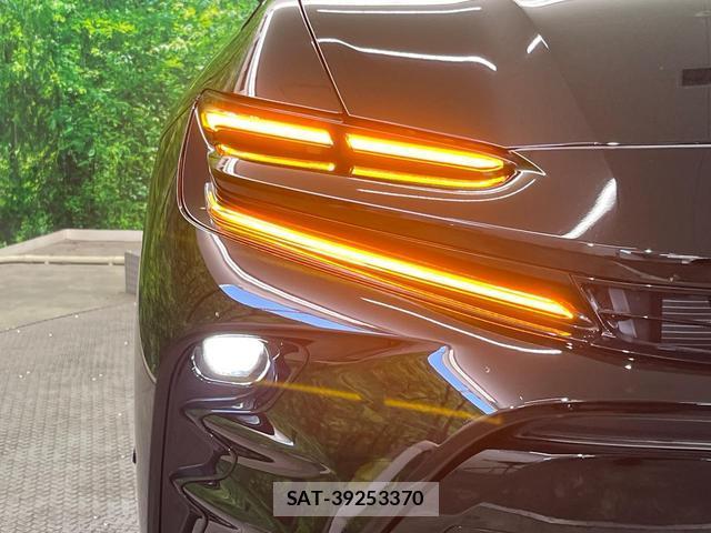 Toyota CROWN 2025-03 8647839-11