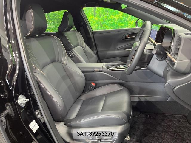 Toyota CROWN 2025-03 8647839-7