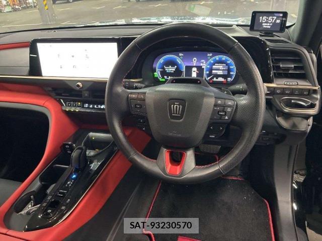 Toyota CROWN 2024-11 8649244-2