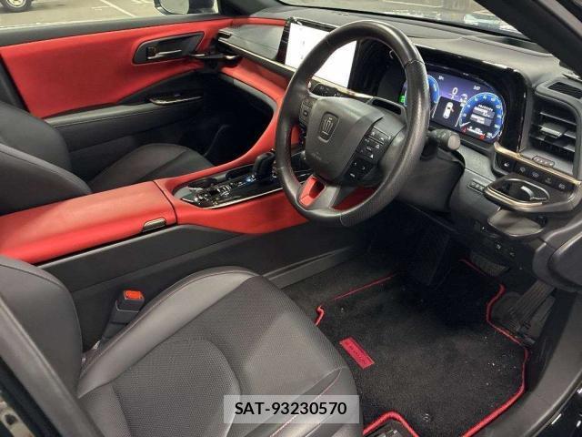 Toyota CROWN 2024-11 8649244-3