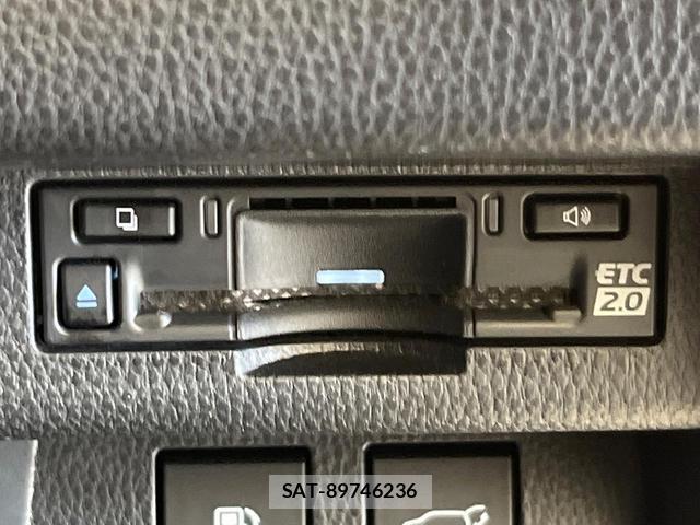 Toyota CROWN 2024-09 8653280-17