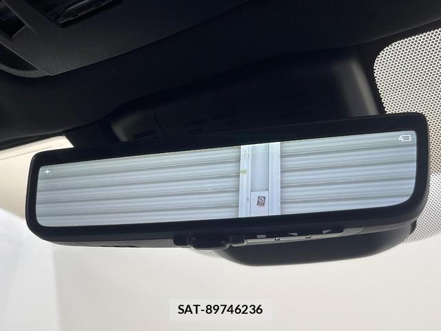 Toyota CROWN 2024-09 8653280-3