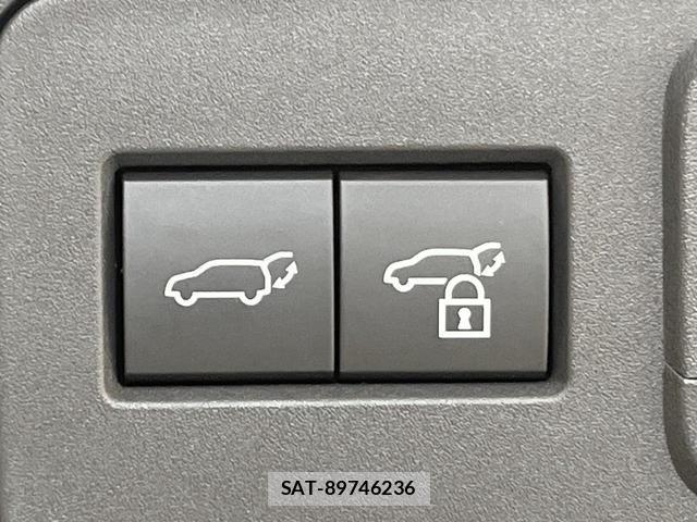 Toyota CROWN 2024-09 8653280-5