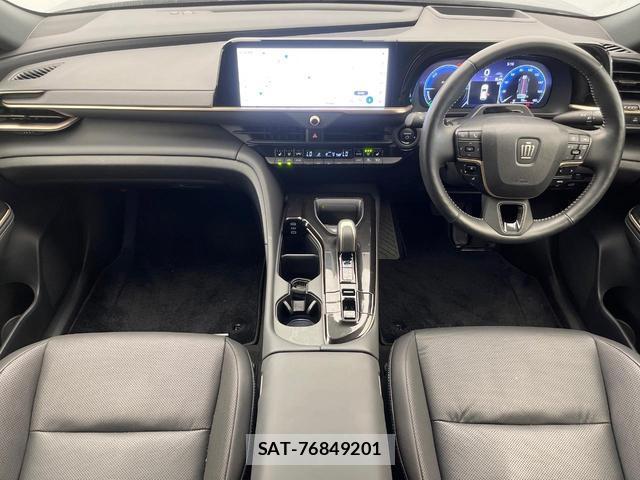 Toyota CROWN 2023-10 8653283-1