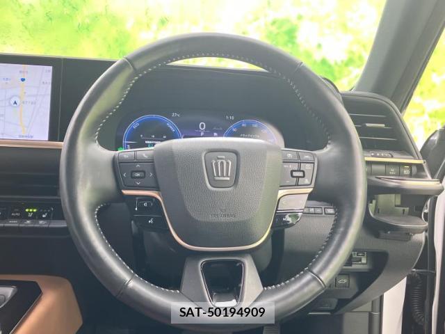 Toyota CROWN 2023-11 8653589-15