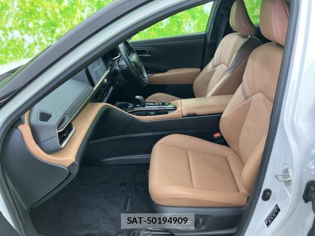Toyota CROWN 2023-11 8653589-5