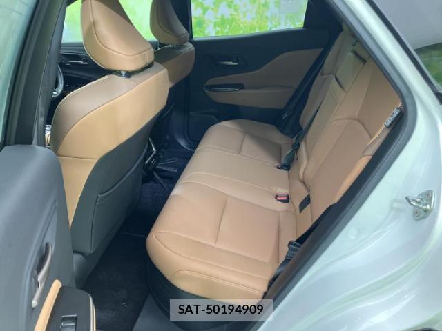 Toyota CROWN 2023-11 8653589-6