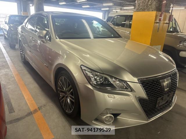 Toyota CROWN 2013-02 8647603-1