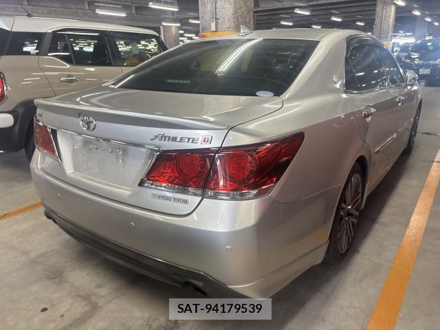 Toyota CROWN 2013-02 8647603-5