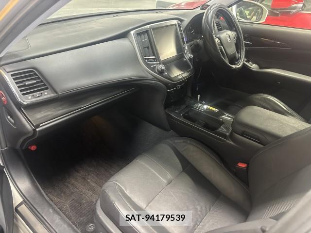 Toyota CROWN 2013-02 8647603-7