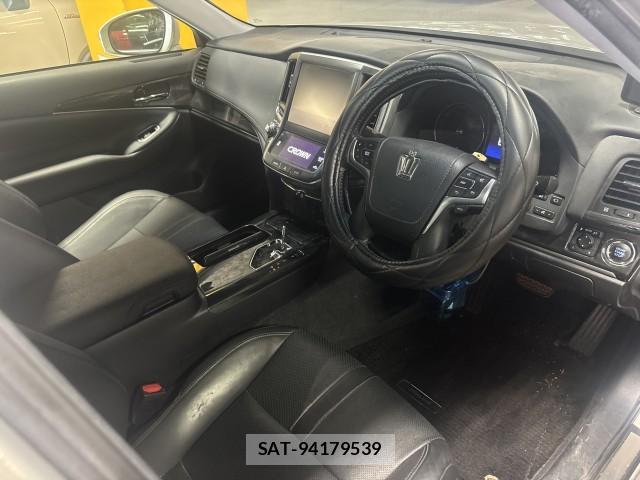 Toyota CROWN 2013-02 8647603-9