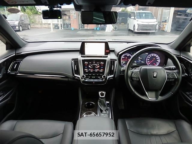 Toyota CROWN 2019-06 8647693-16