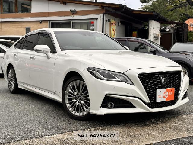 Toyota CROWN 2019-11 8648411-0
