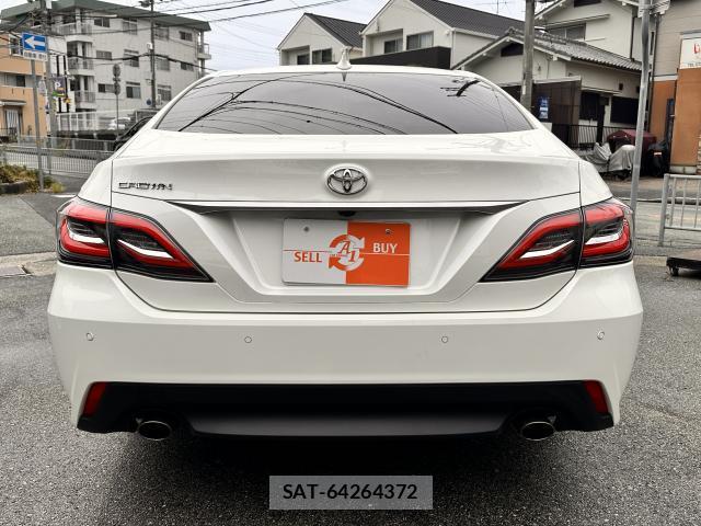 Toyota CROWN 2019-11 8648411-1