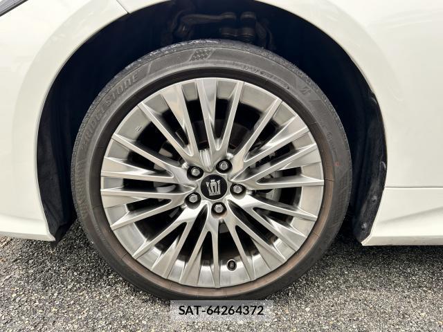 Toyota CROWN 2019-11 8648411-8