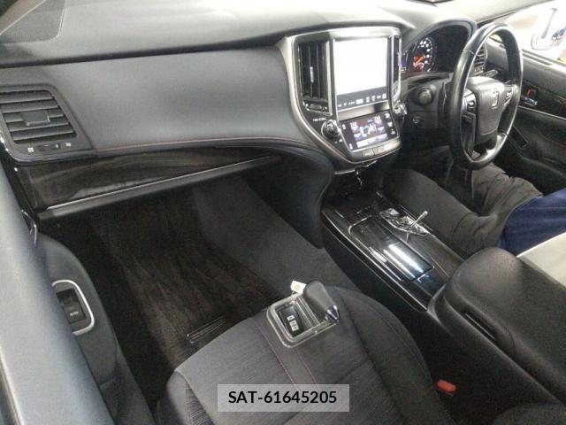Toyota CROWN 2016-03 8648923-2
