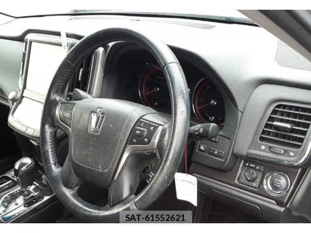 Toyota CROWN 2015-05 8650300-2