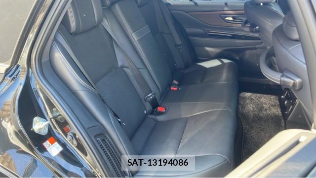 Toyota CROWN 2025-08 8651271-6