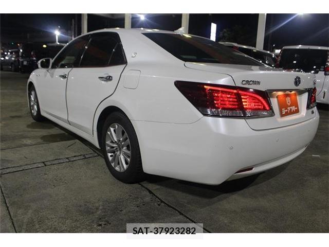 Toyota CROWN 2013-10 8651920-10
