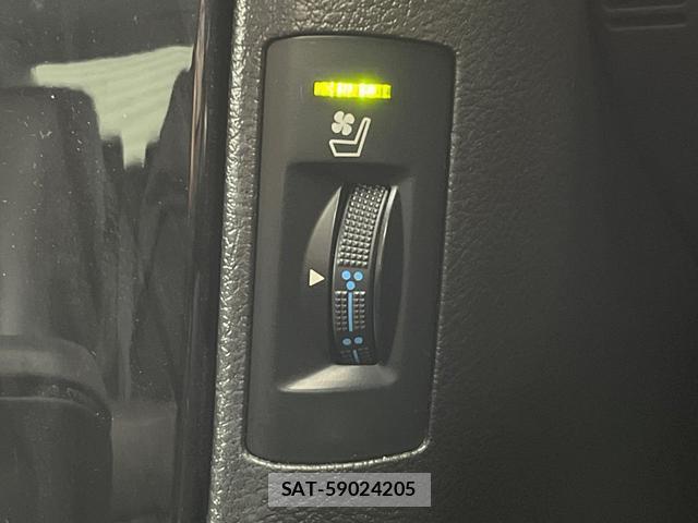 Toyota CROWN 2012-02 8653281-6