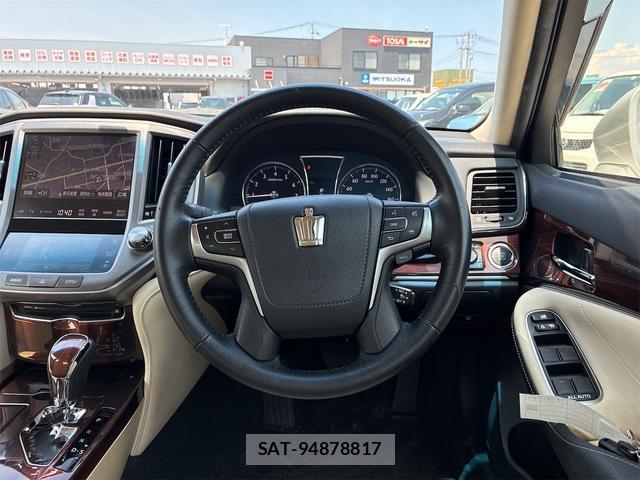 Toyota CROWN 2015-05 8653348-13