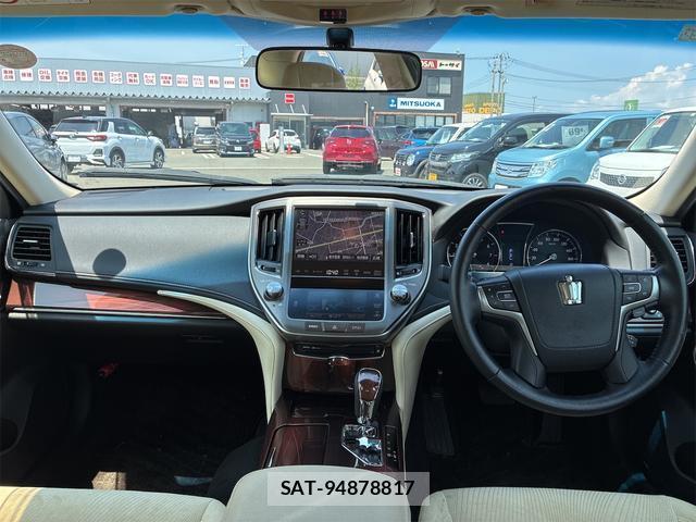 Toyota CROWN 2015-05 8653348-2