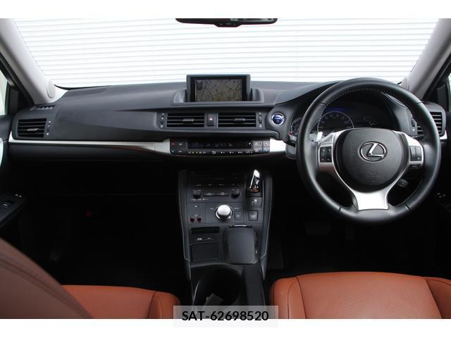Lexus CT 2011-07 8646714-1
