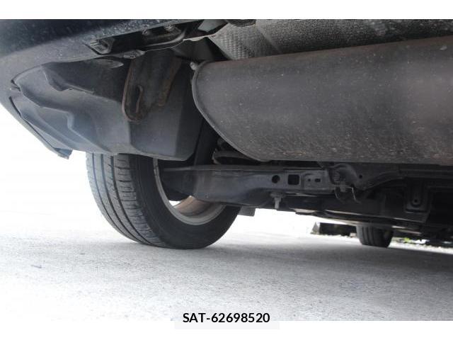 Lexus CT 2011-07 8646714-14