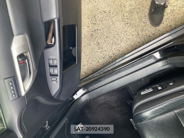Lexus CT 2011-07 8648542-11