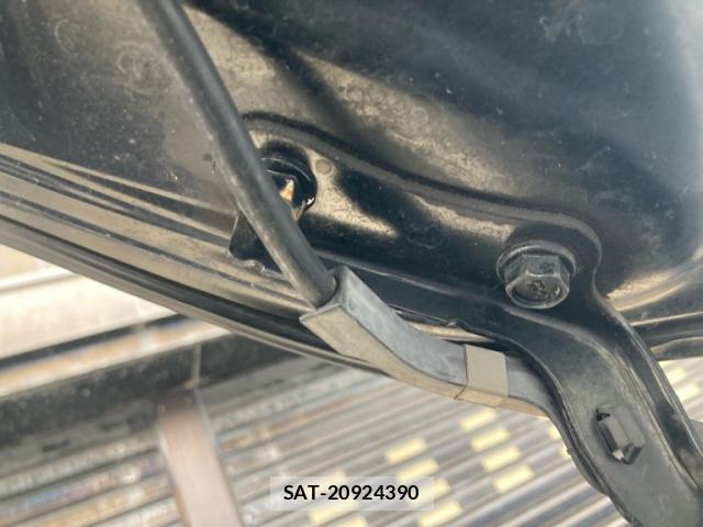 Lexus CT 2011-07 8648542-16