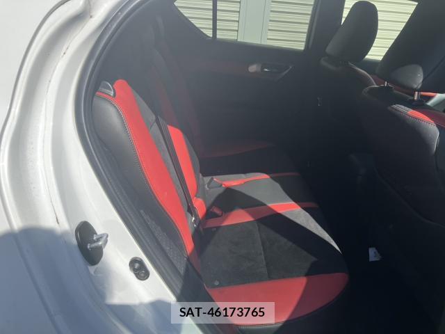 Lexus CT 2015-04 8650133-4