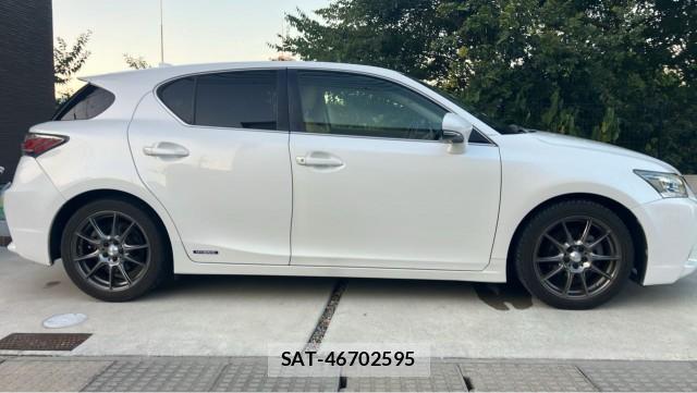 Lexus CT 2014-01 8651282-3