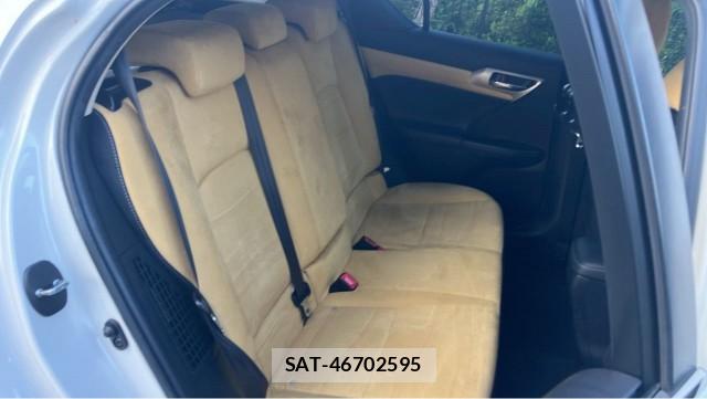 Lexus CT 2014-01 8651282-6