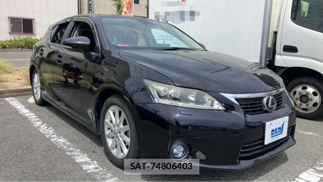 Lexus CT 2012-07 8651360-11
