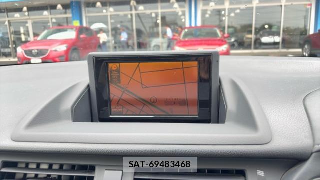 Lexus CT 2011-10 8653130-12