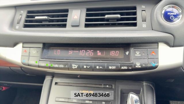 Lexus CT 2011-10 8653130-3