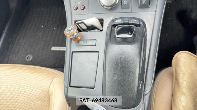 Lexus CT 2011-10 8653130-5